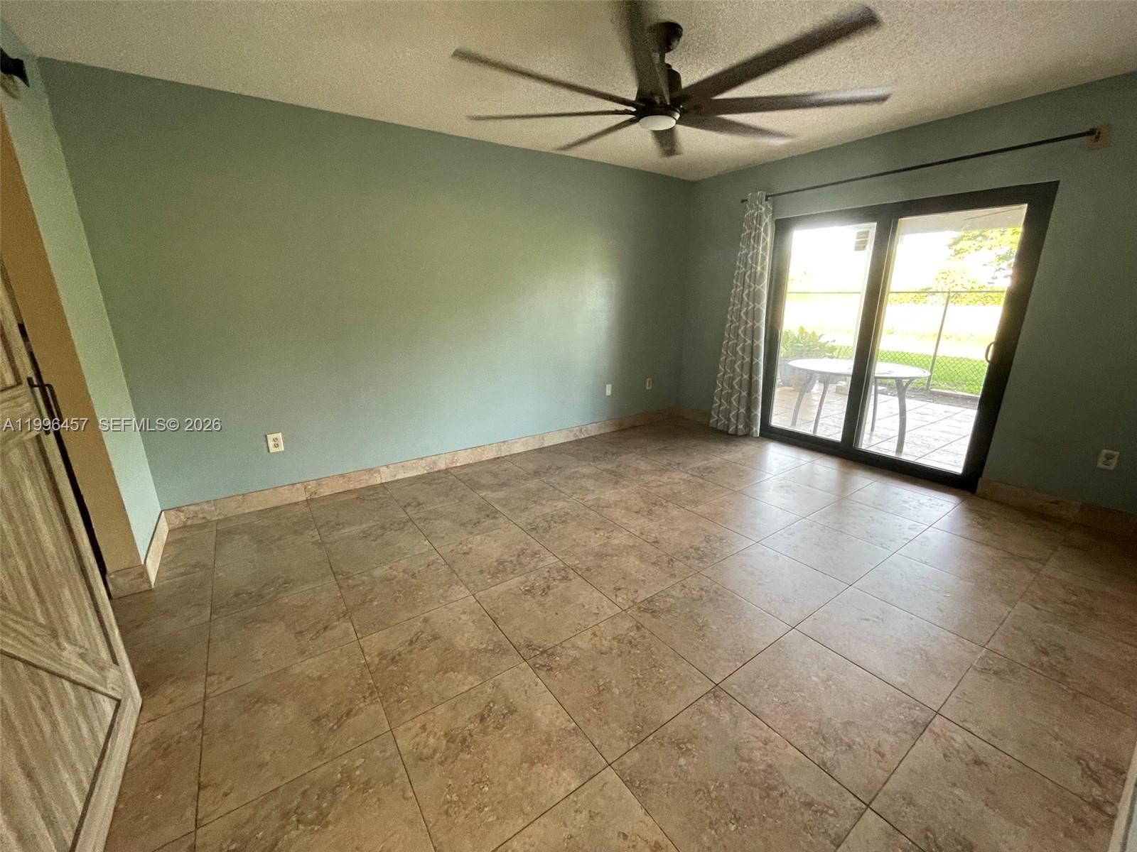 EDGEWATER PARK - Residential