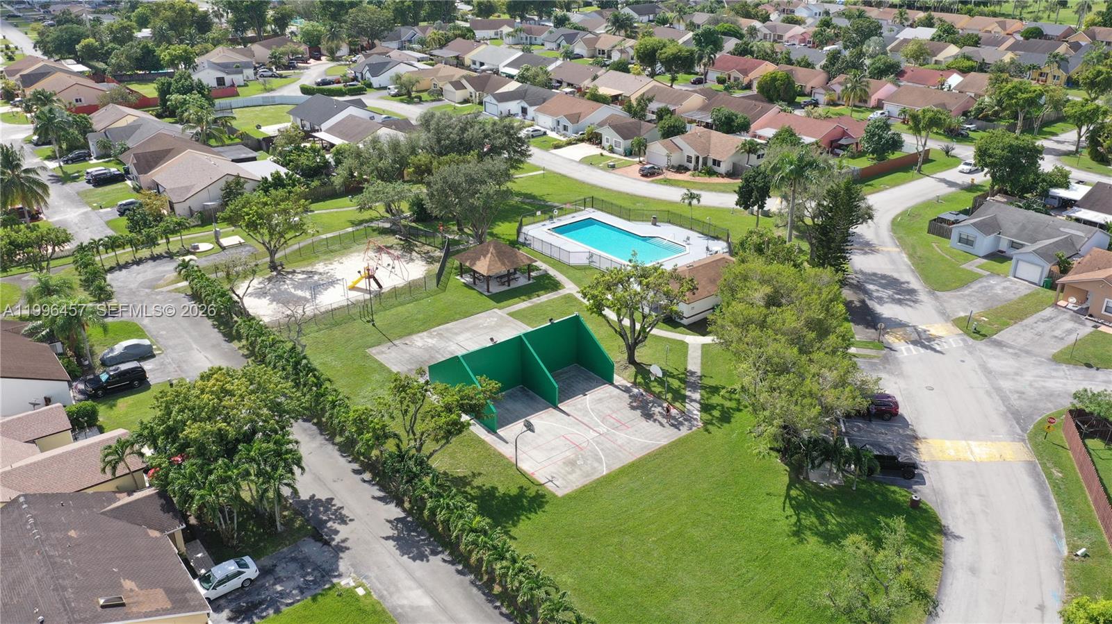 EDGEWATER PARK - Residential