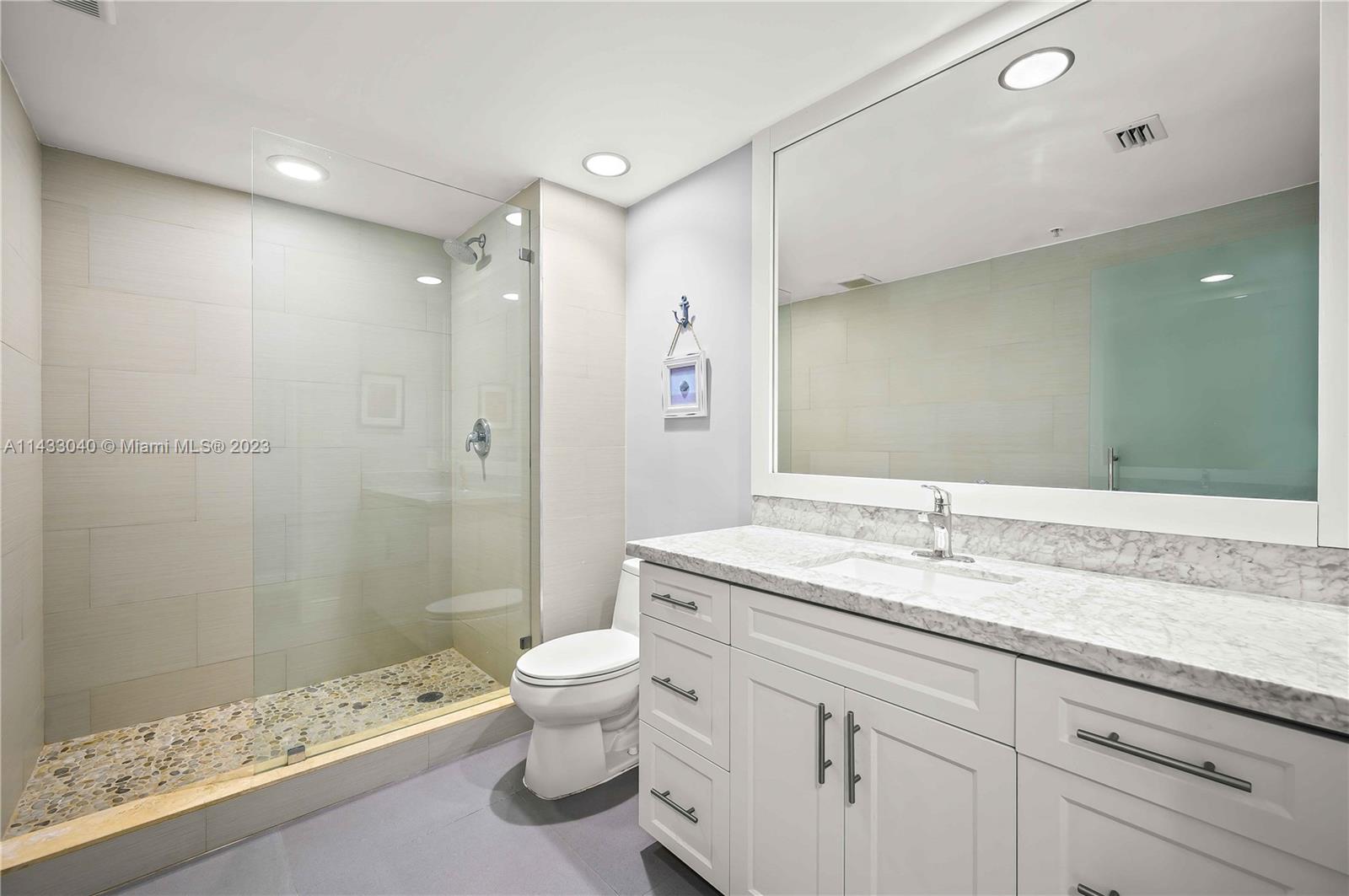 CITE CONDO - Residential Lease