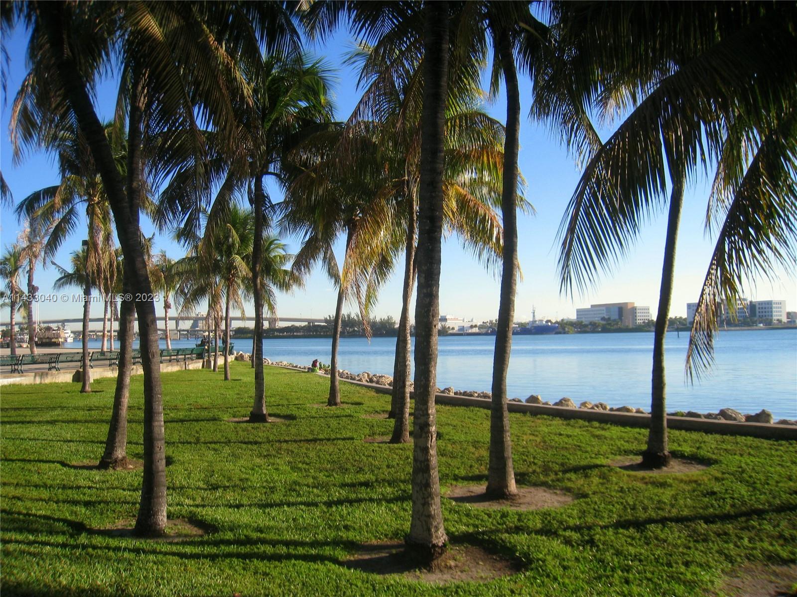CITE CONDO - Residential Lease