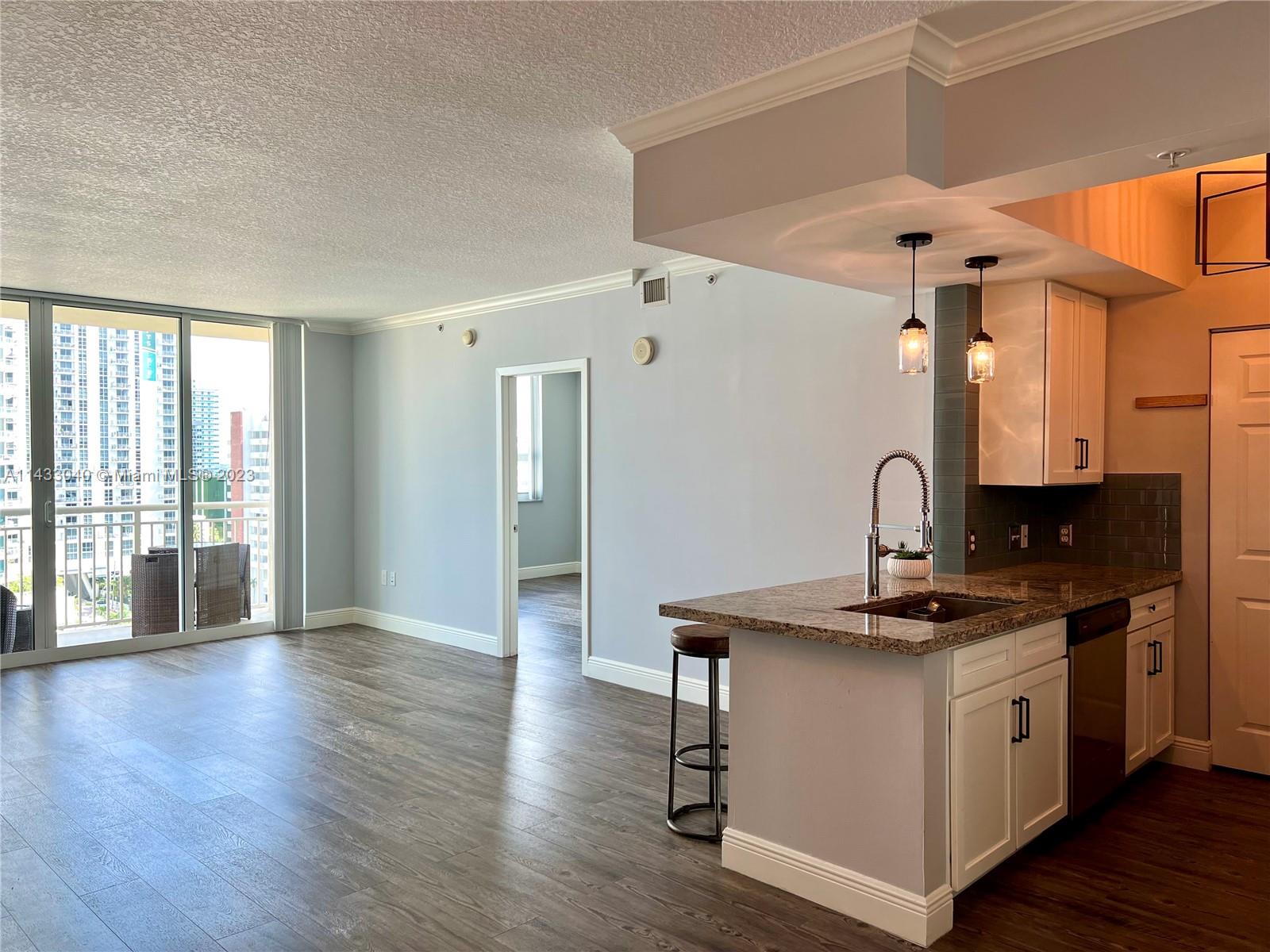 CITE CONDO - Residential Lease