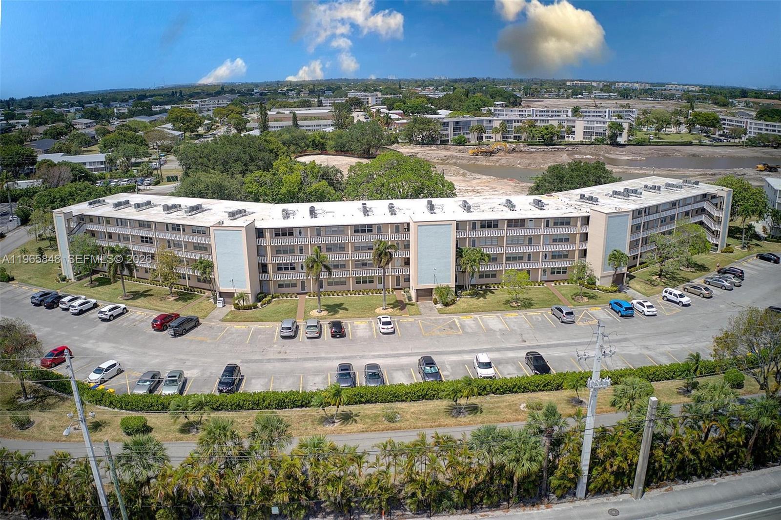 SOUTHAMPTON CONDO - Residential