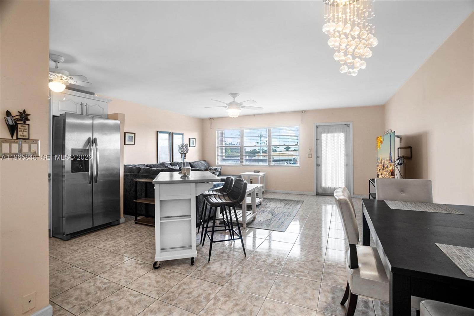 SOUTHAMPTON CONDO - Residential