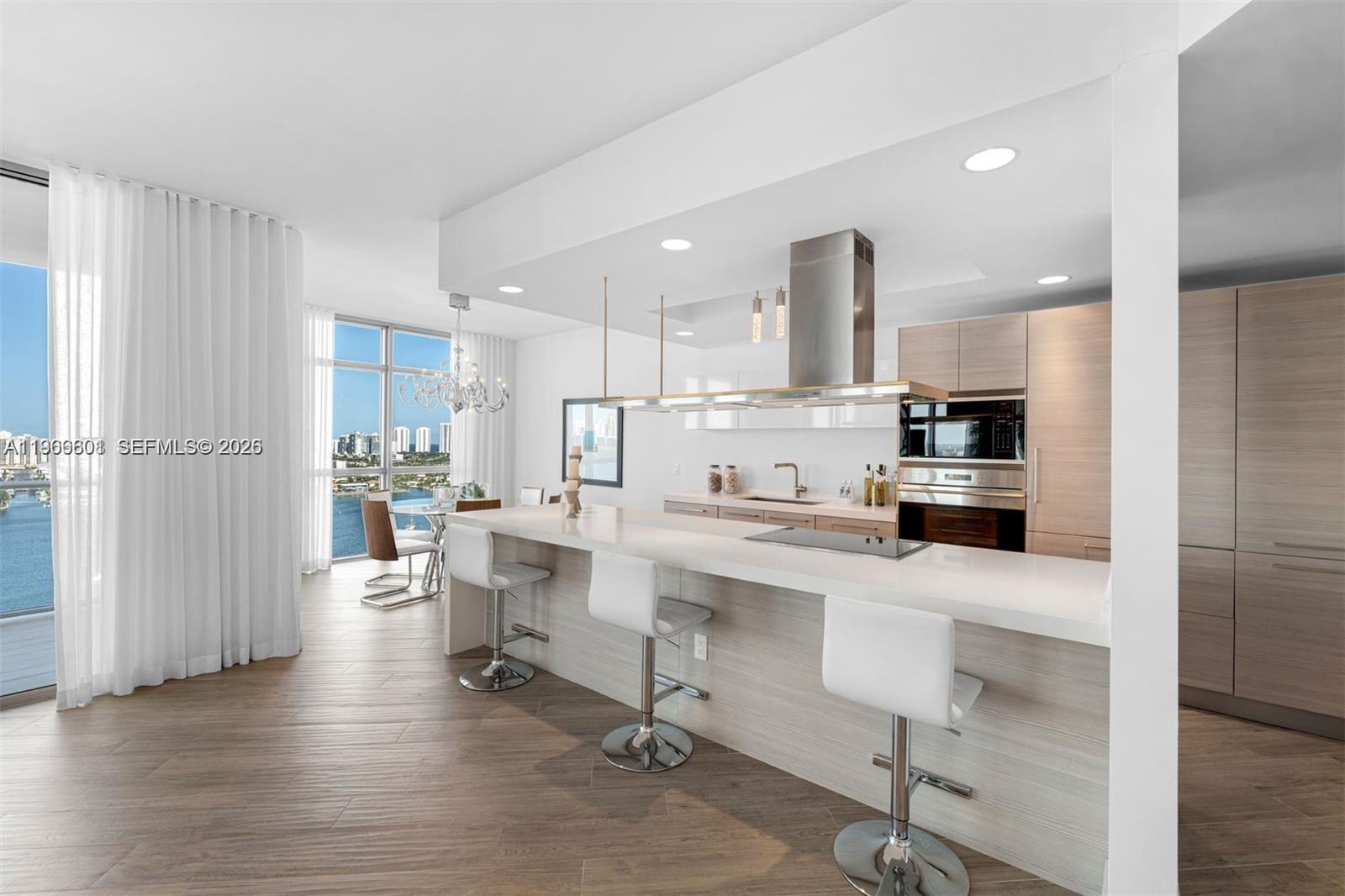MARINA PALMS RESIDENCES N - Residential