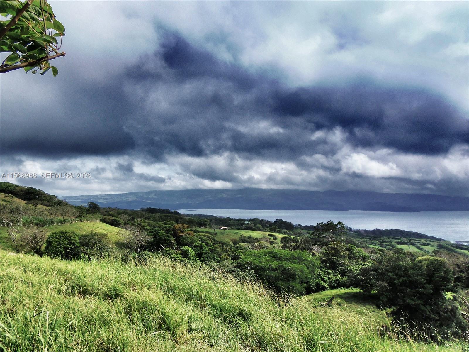 Ajauela, Costa Rica - Land