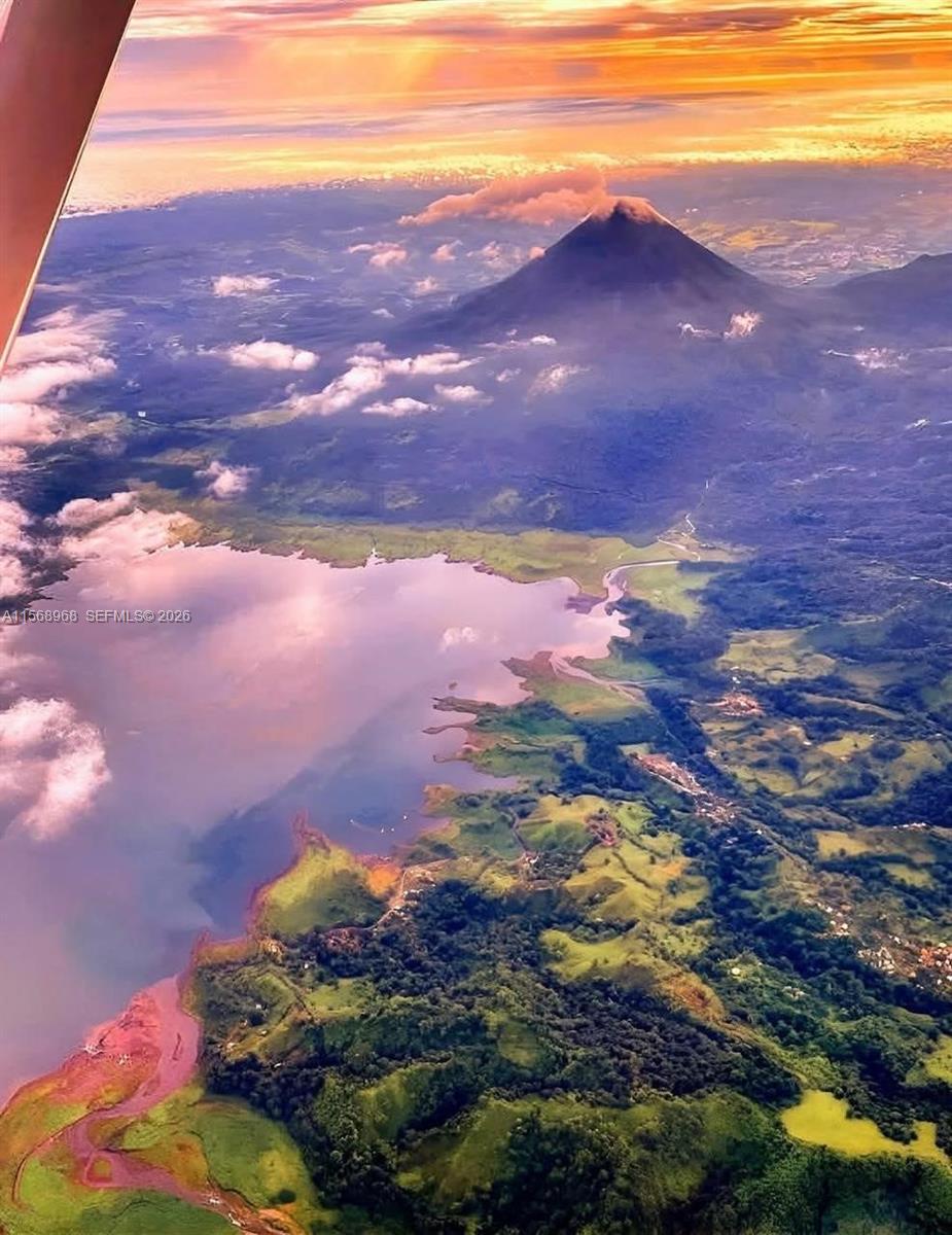 Ajauela, Costa Rica - Land