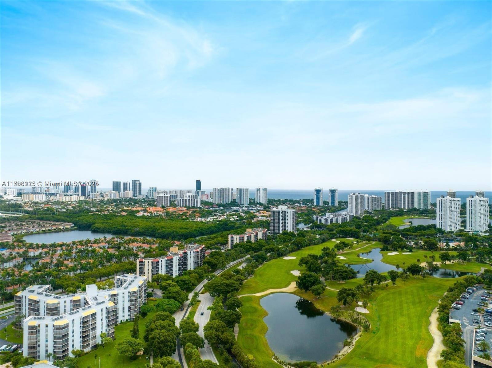 VILLA DORADA CONDO NO 5 - Residential