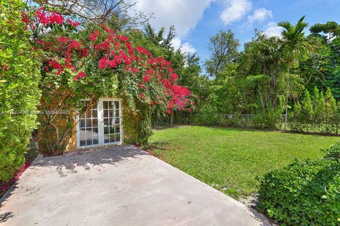 CORAL GABLES SEC E - Residential Lease