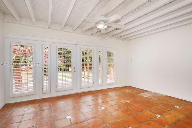 CORAL GABLES SEC E - Residential Lease