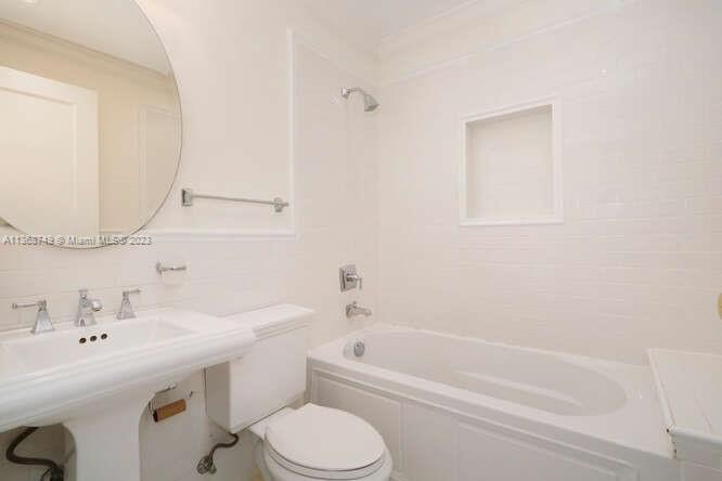 CORAL GABLES SEC E - Residential Lease