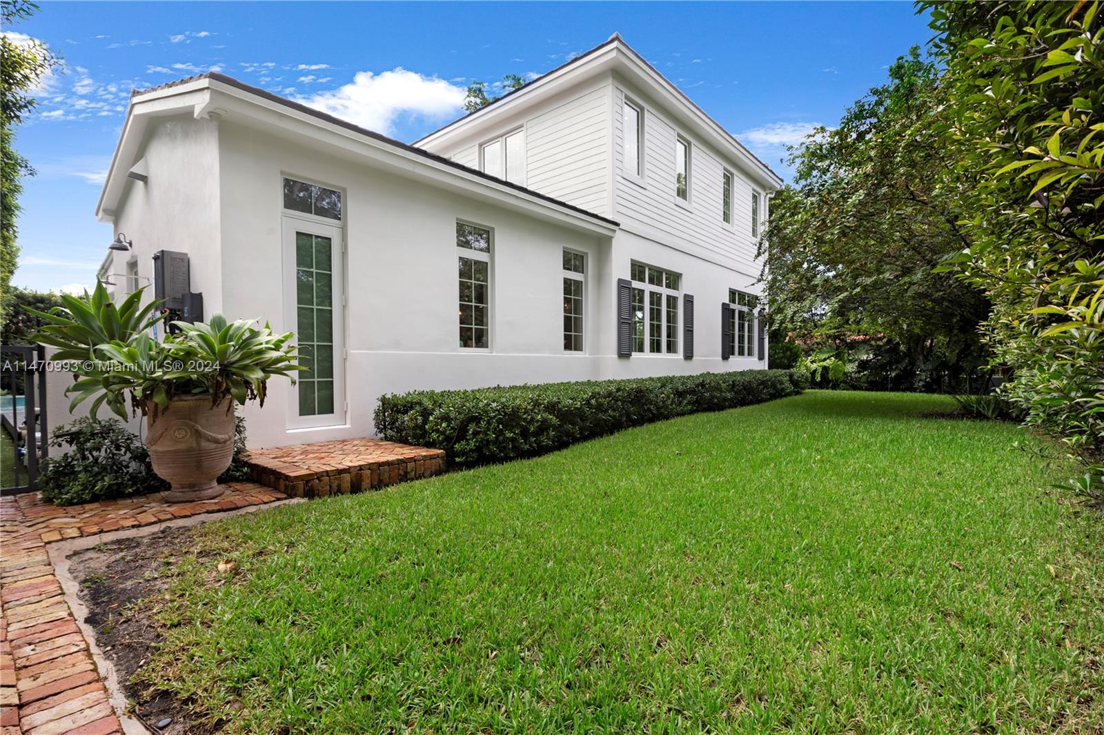 C GABLES RIVIERA SEC PT 1 - Residential