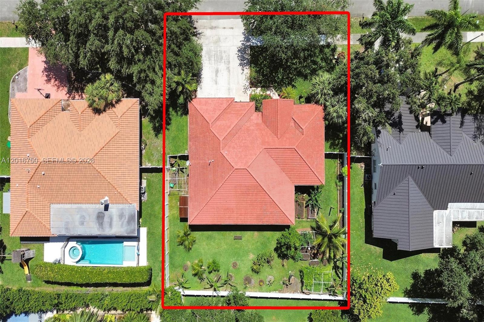 DAVIE COUNTRY ESTATES - Residential