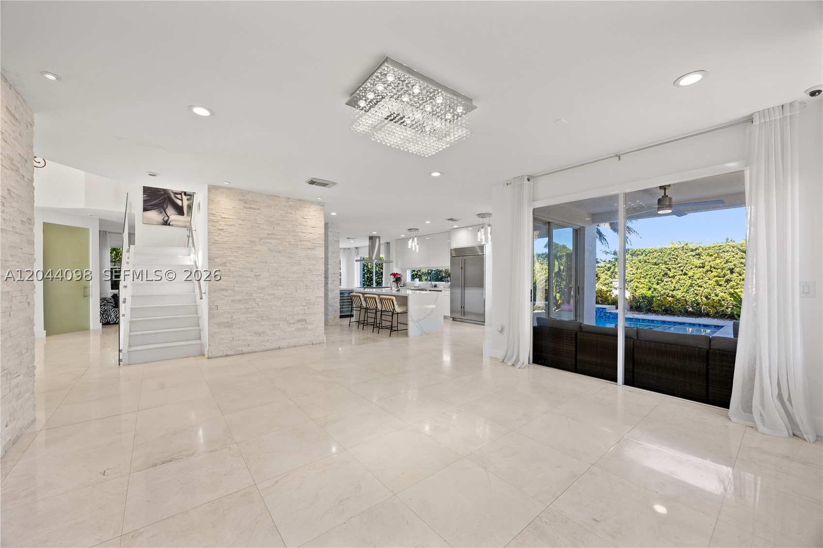 KENDALL BREEZE - Residential