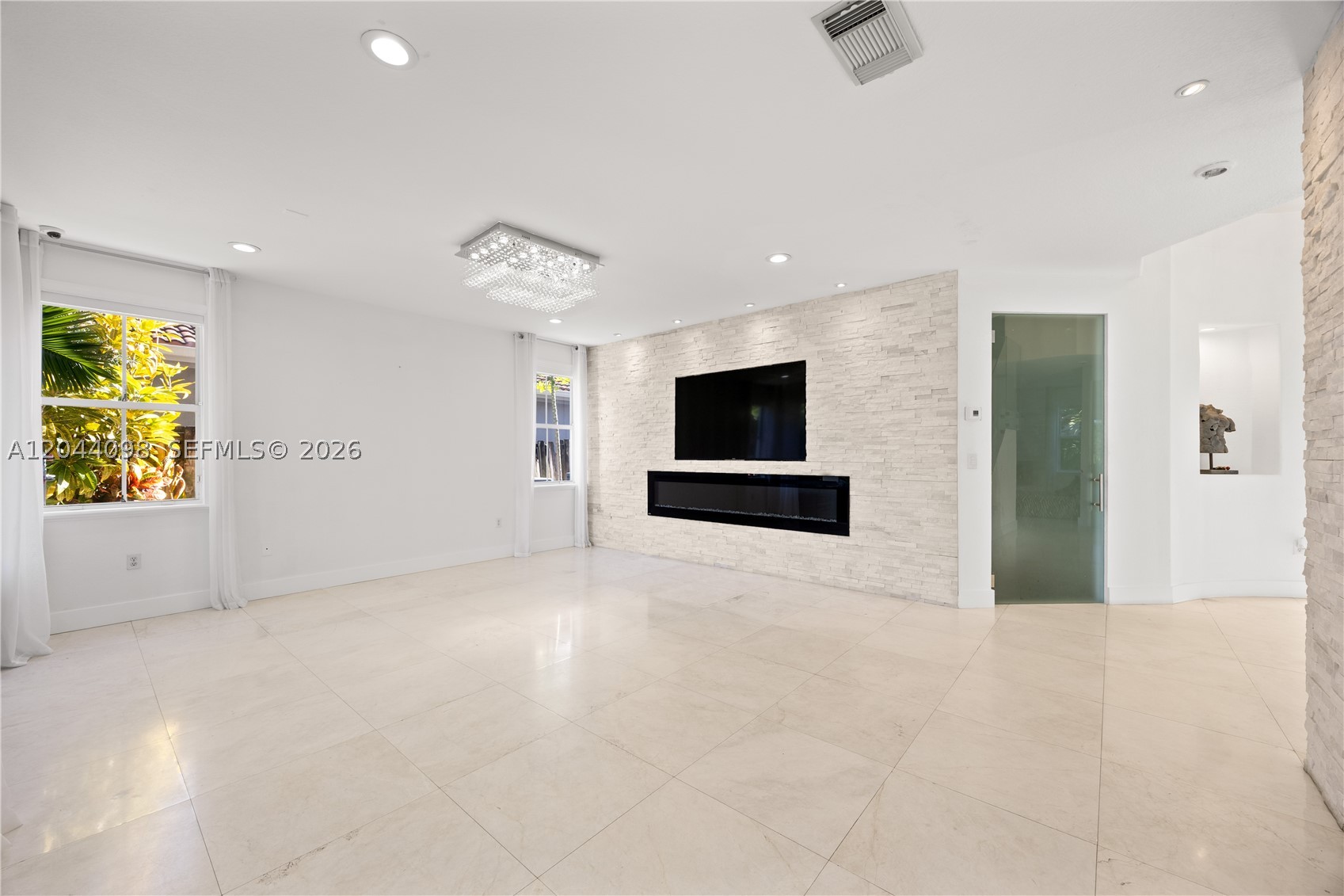 KENDALL BREEZE - Residential