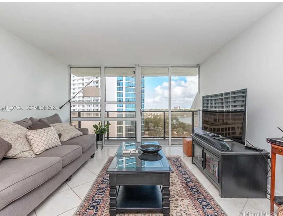 CHARTER CLUB CONDO - Residential