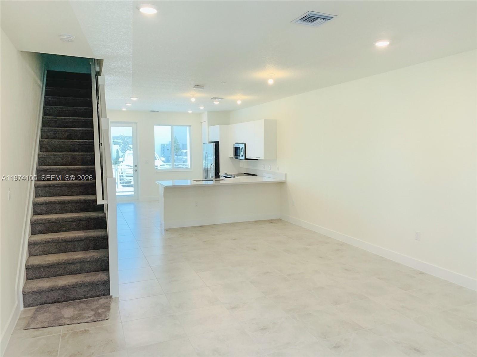 LANDMARK AT DORAL CONDO N - Residential Lease
