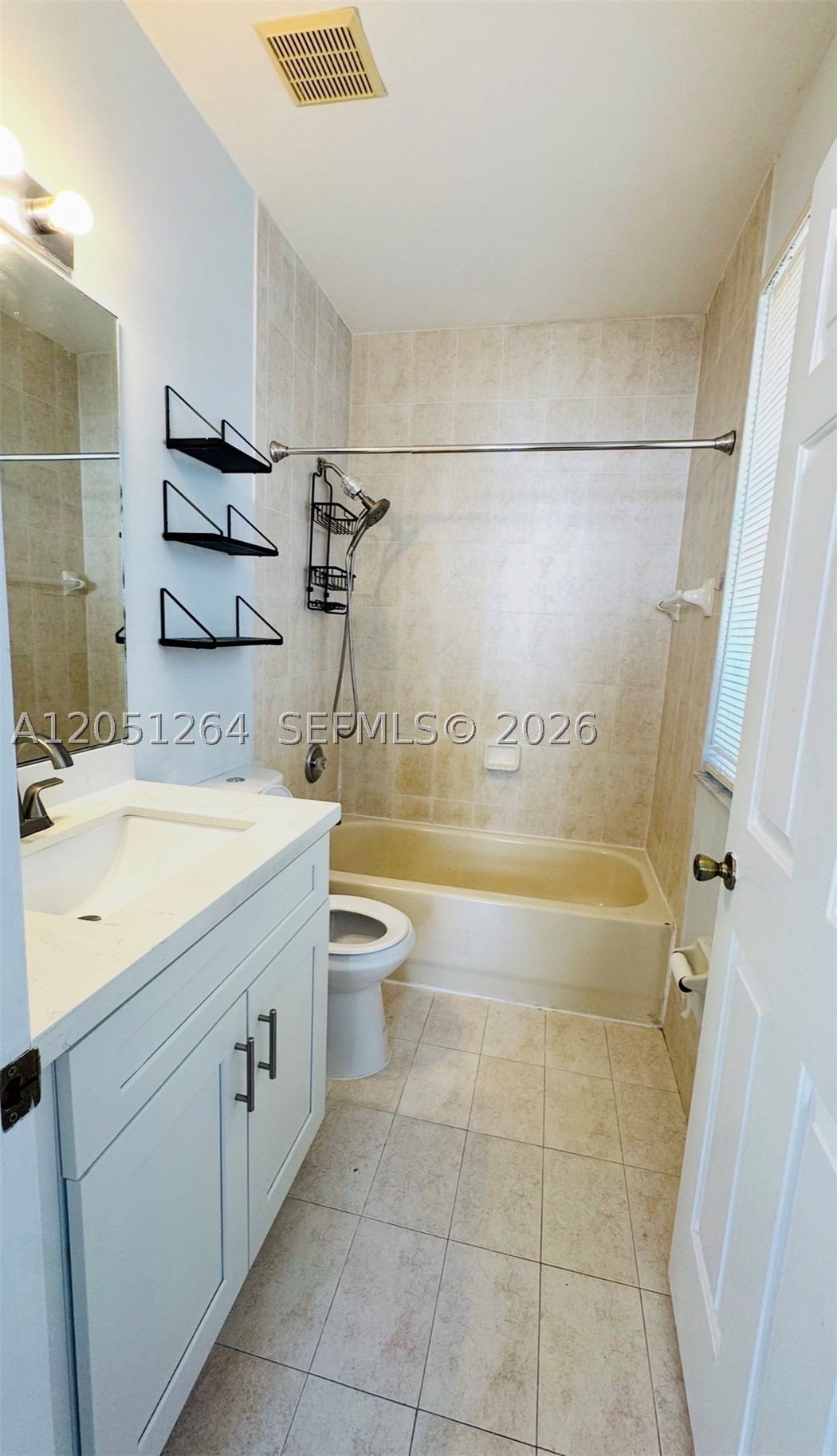 VILLAS AT NAUTICA ONE CON - Residential