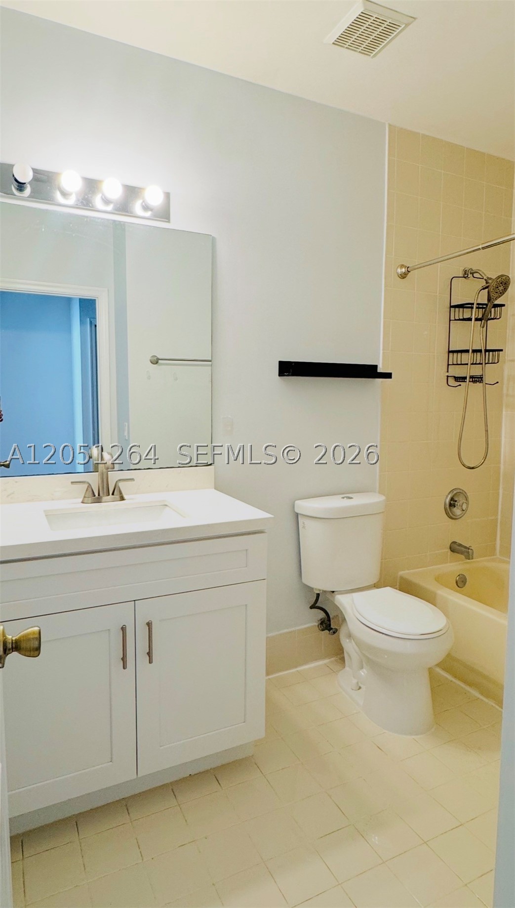 VILLAS AT NAUTICA ONE CON - Residential