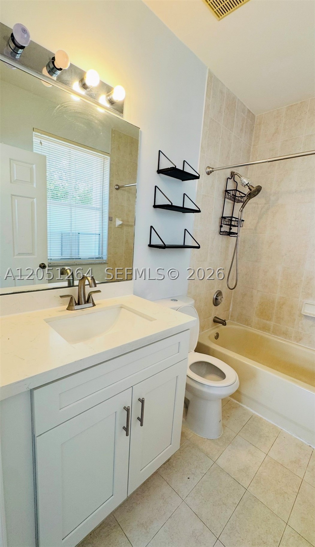 VILLAS AT NAUTICA ONE CON - Residential