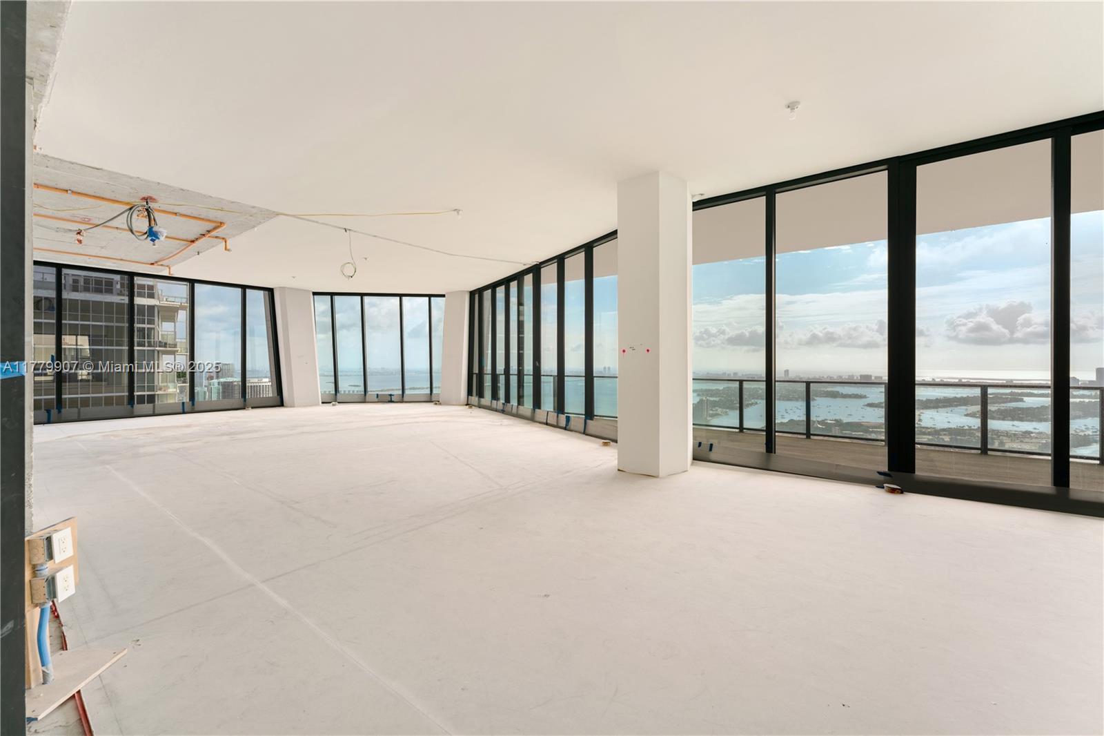 ONE THOUSAND MUSEUM CONDO - Residential