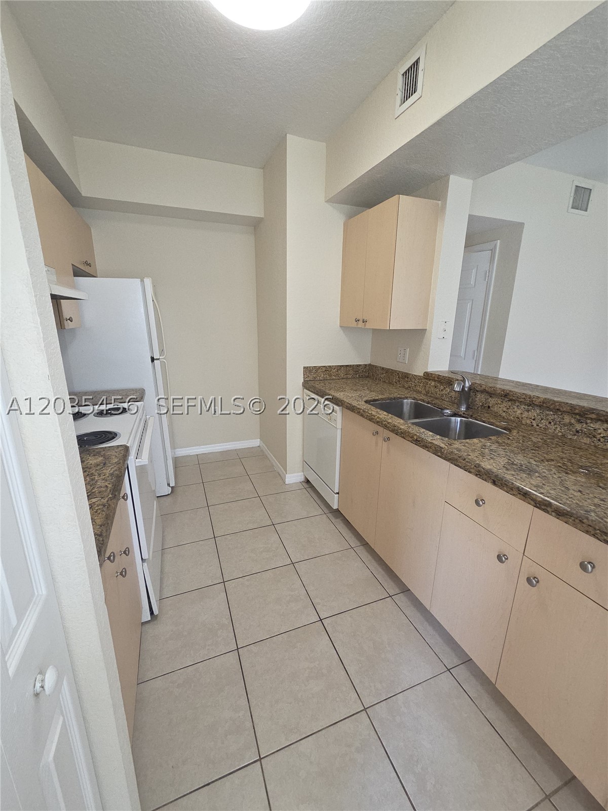 AVENTINE AT MIRAMAR CONDO - Residential Lease