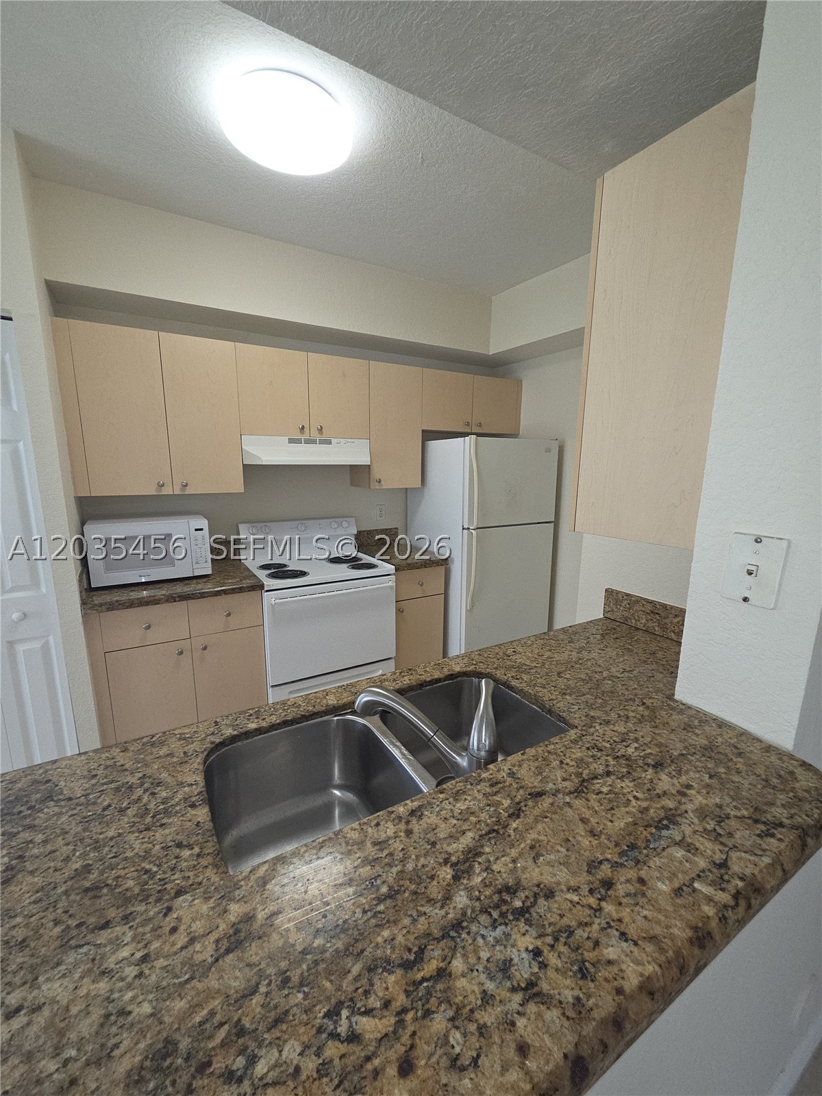 AVENTINE AT MIRAMAR CONDO - Residential Lease