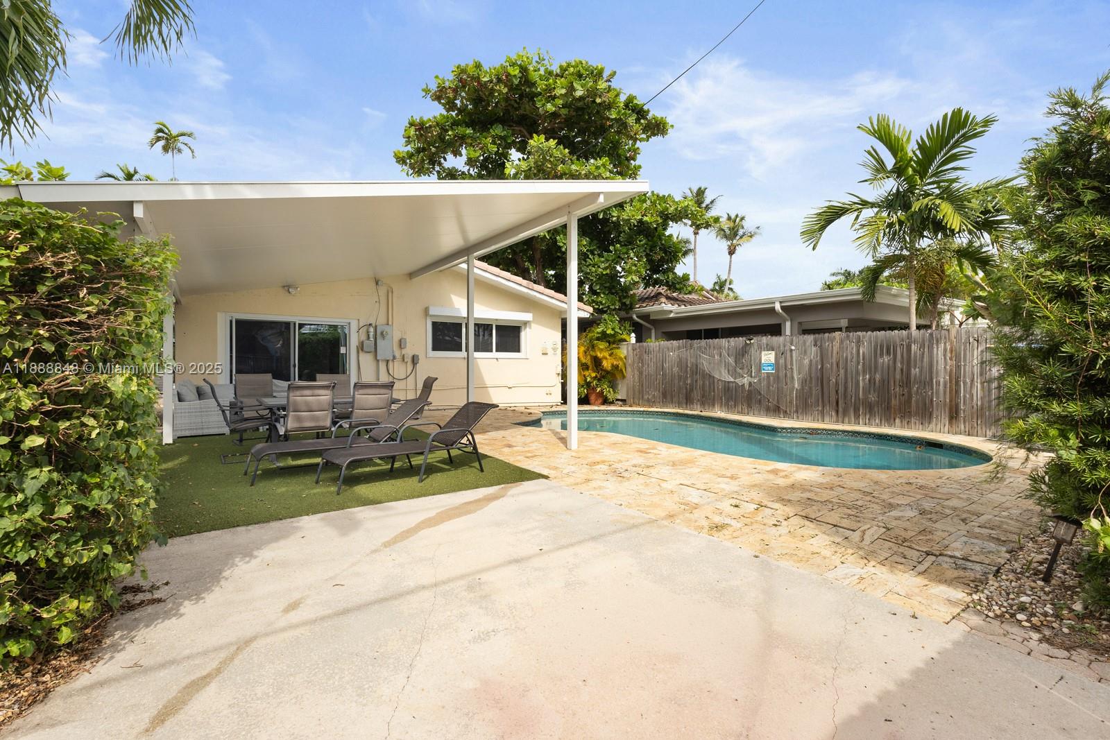 HOLLYWOOD - Residential Lease