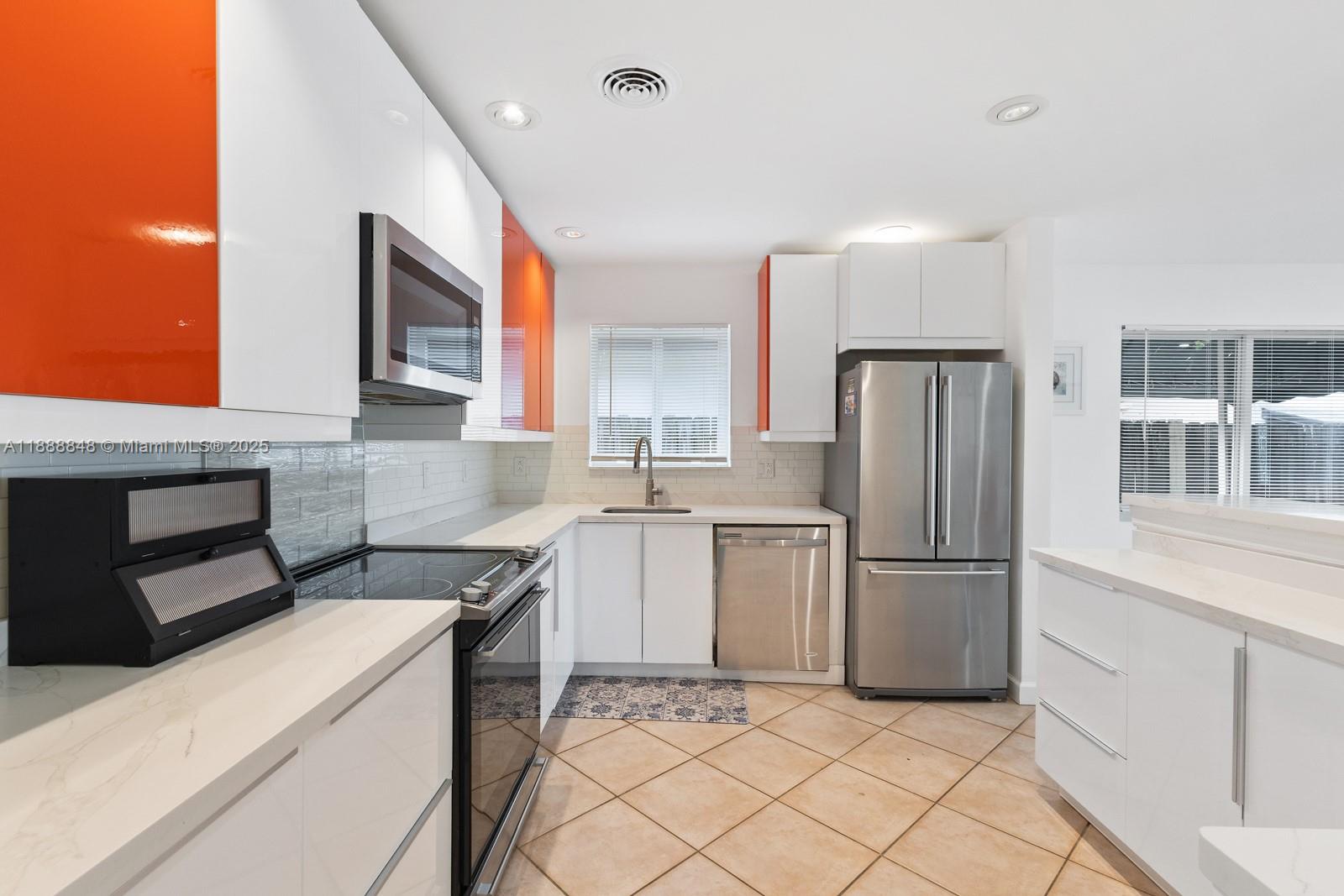 HOLLYWOOD - Residential Lease