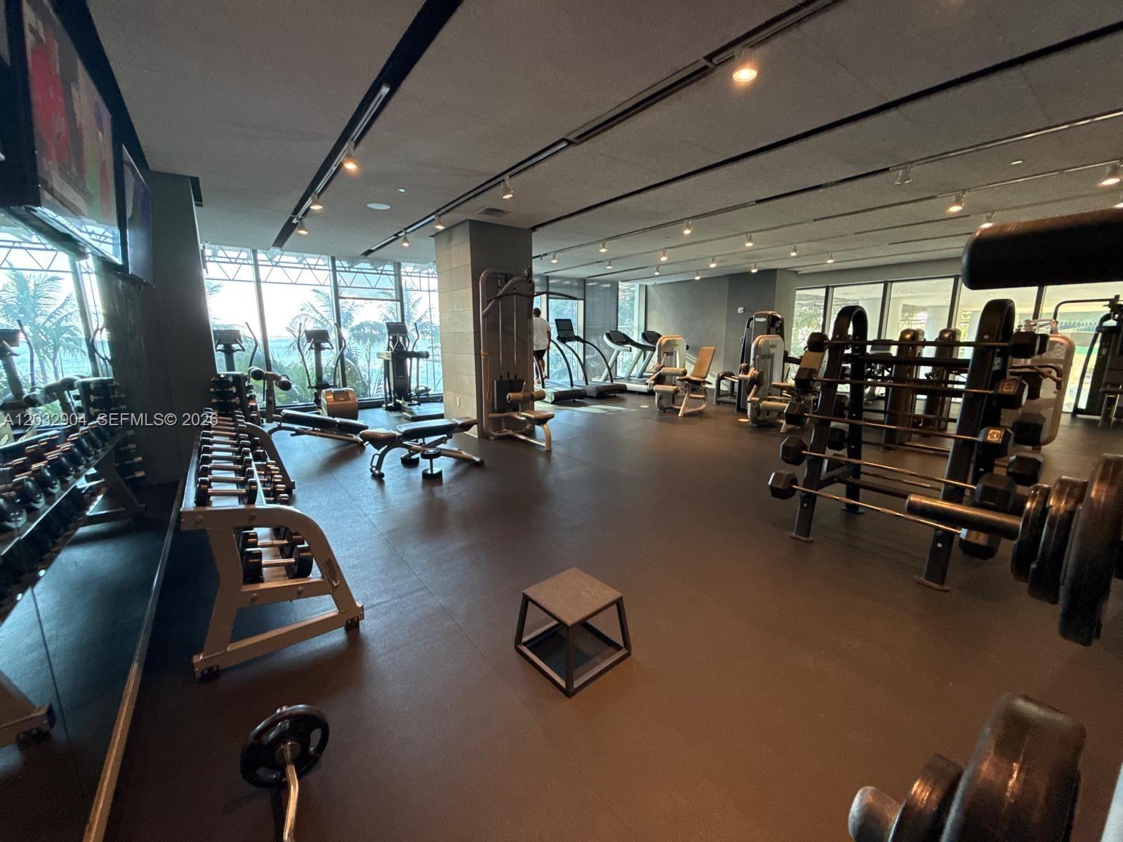 ICON BAY CONDO - Residential