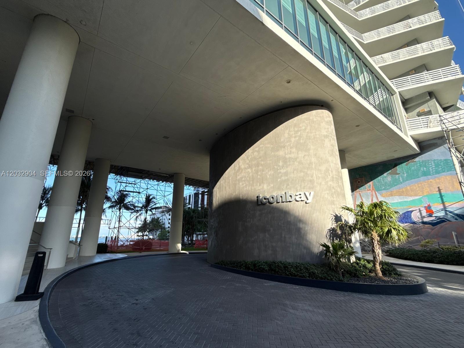 ICON BAY CONDO - Residential