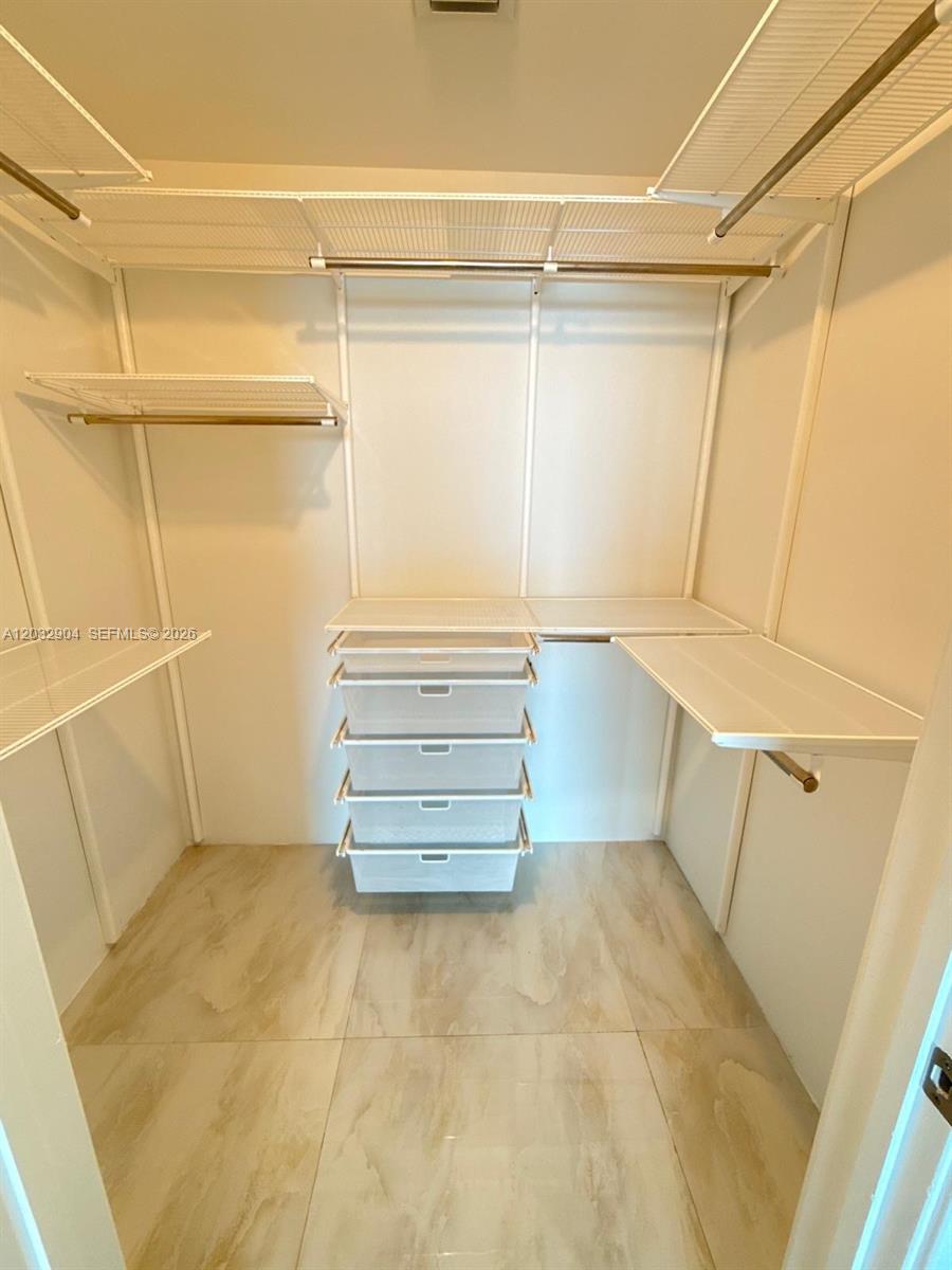 ICON BAY CONDO - Residential