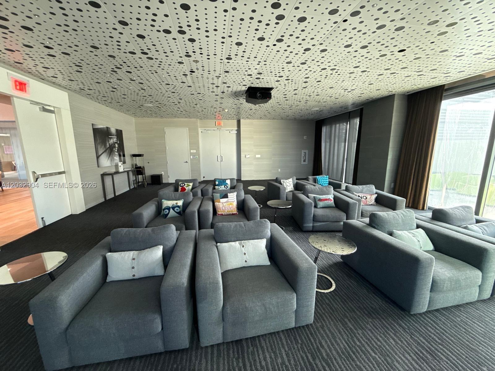 ICON BAY CONDO - Residential