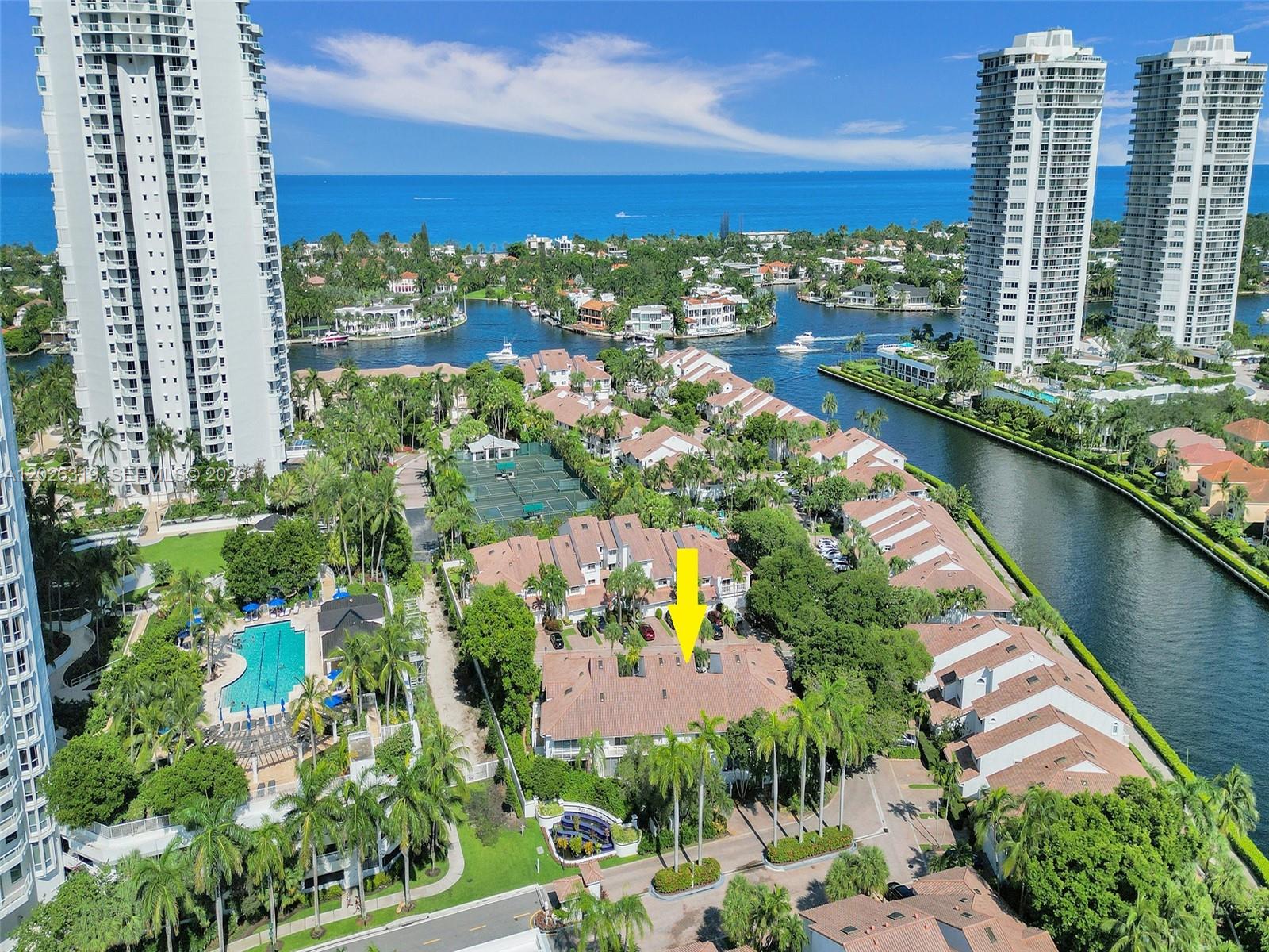 GOLDEN POINTE - Residential Lease