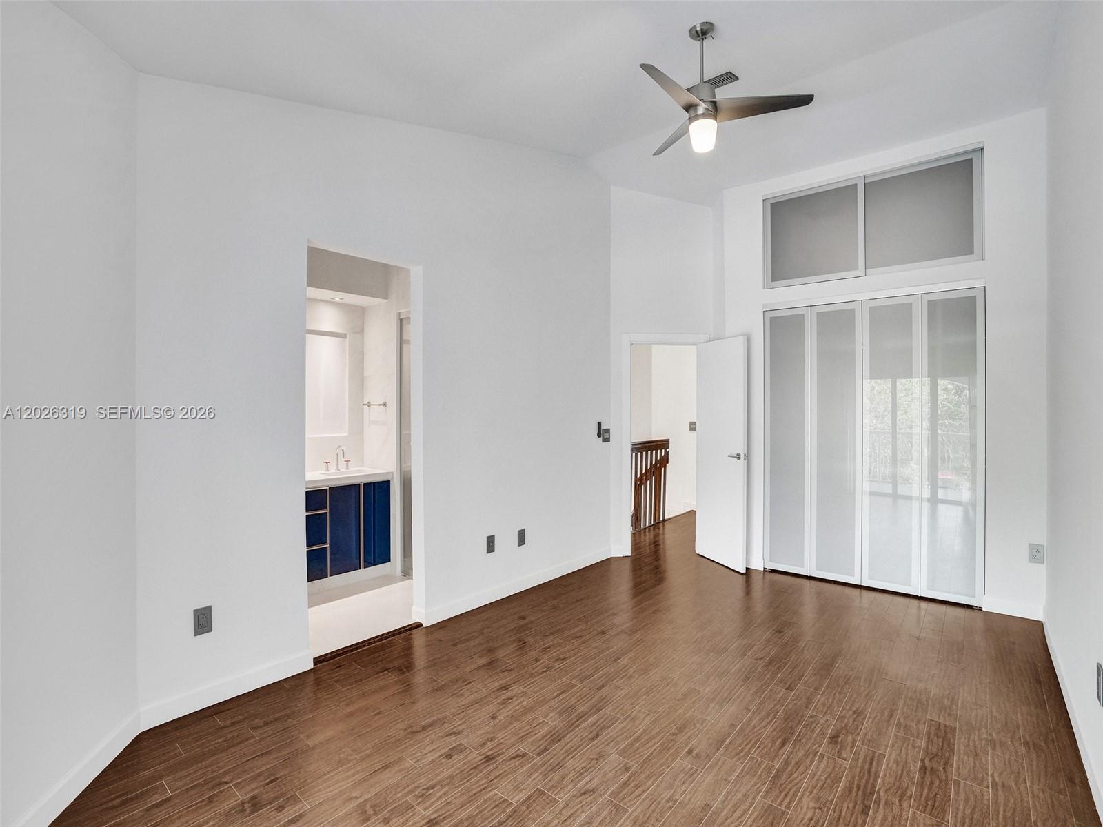 GOLDEN POINTE - Residential Lease