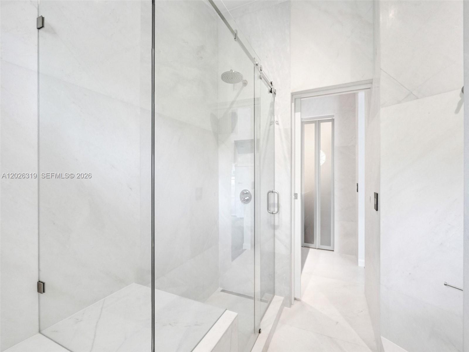 GOLDEN POINTE - Residential Lease