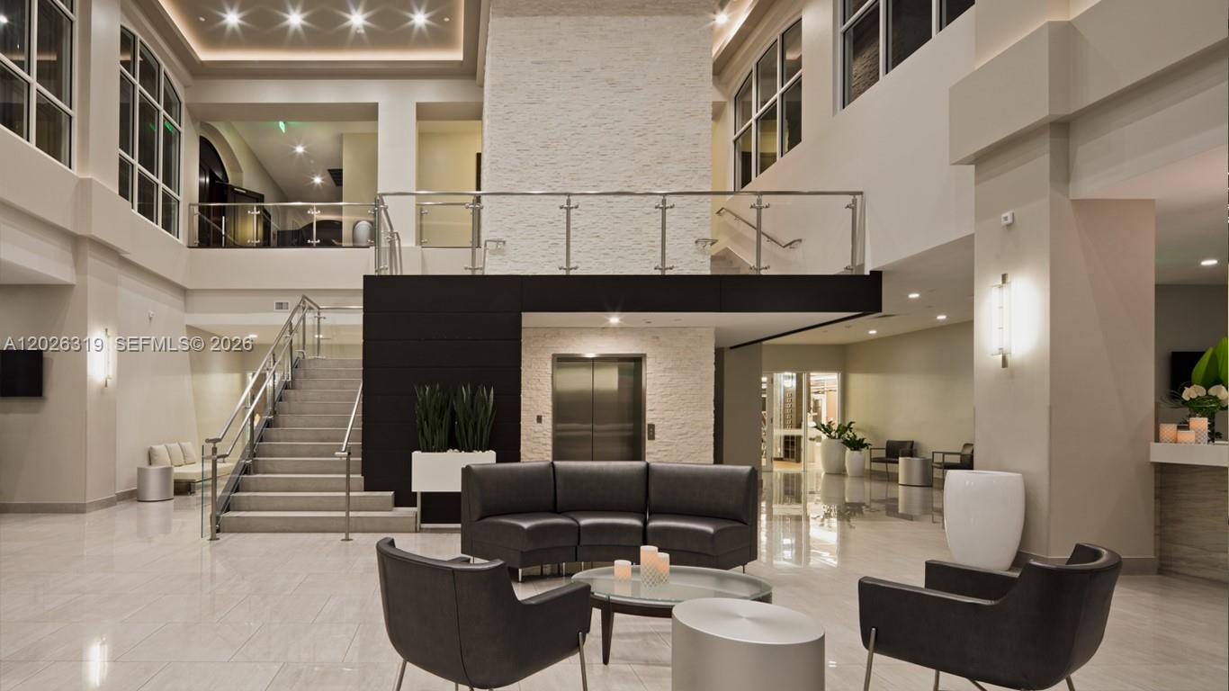 GOLDEN POINTE - Residential Lease