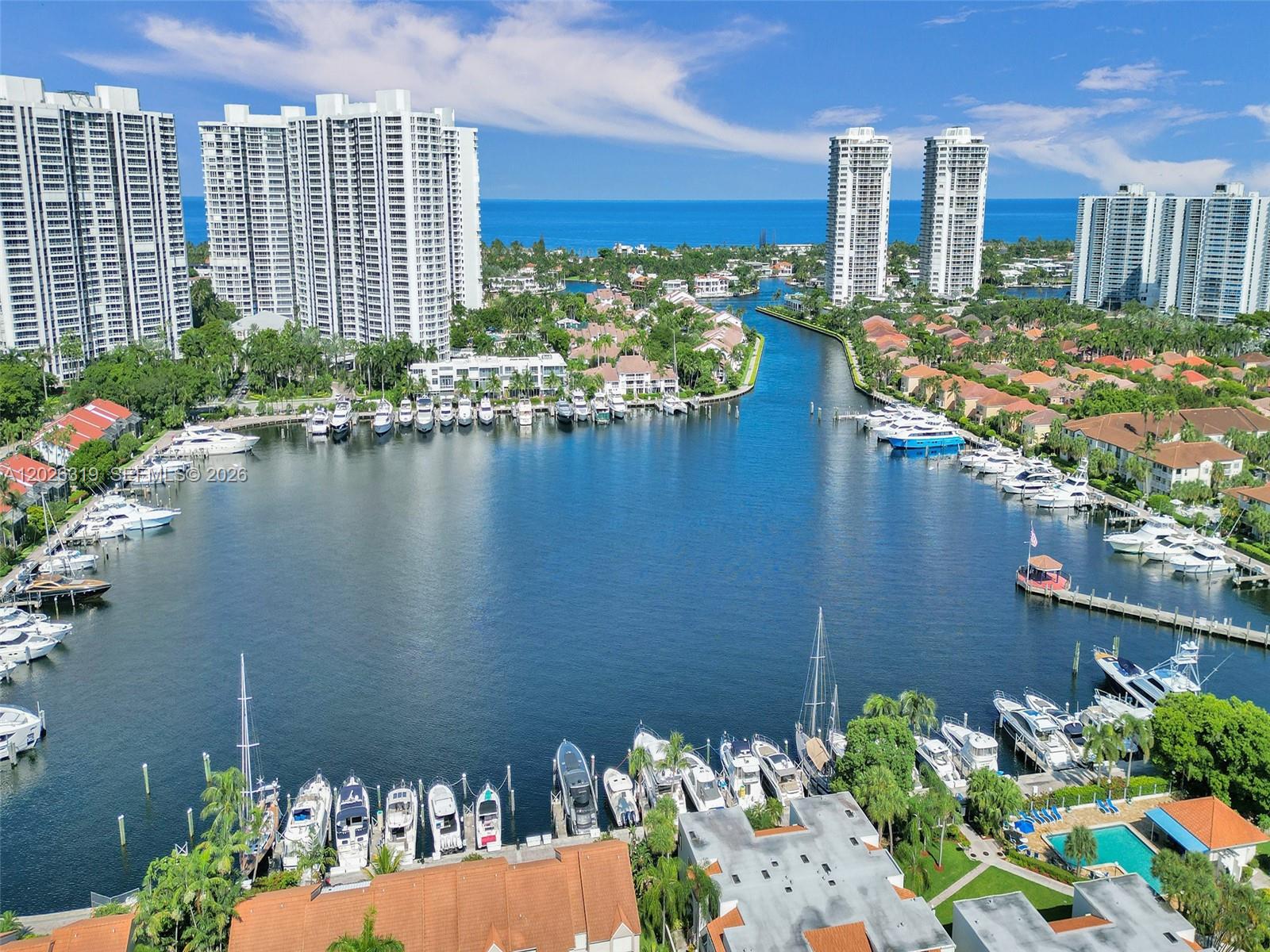 GOLDEN POINTE - Residential Lease