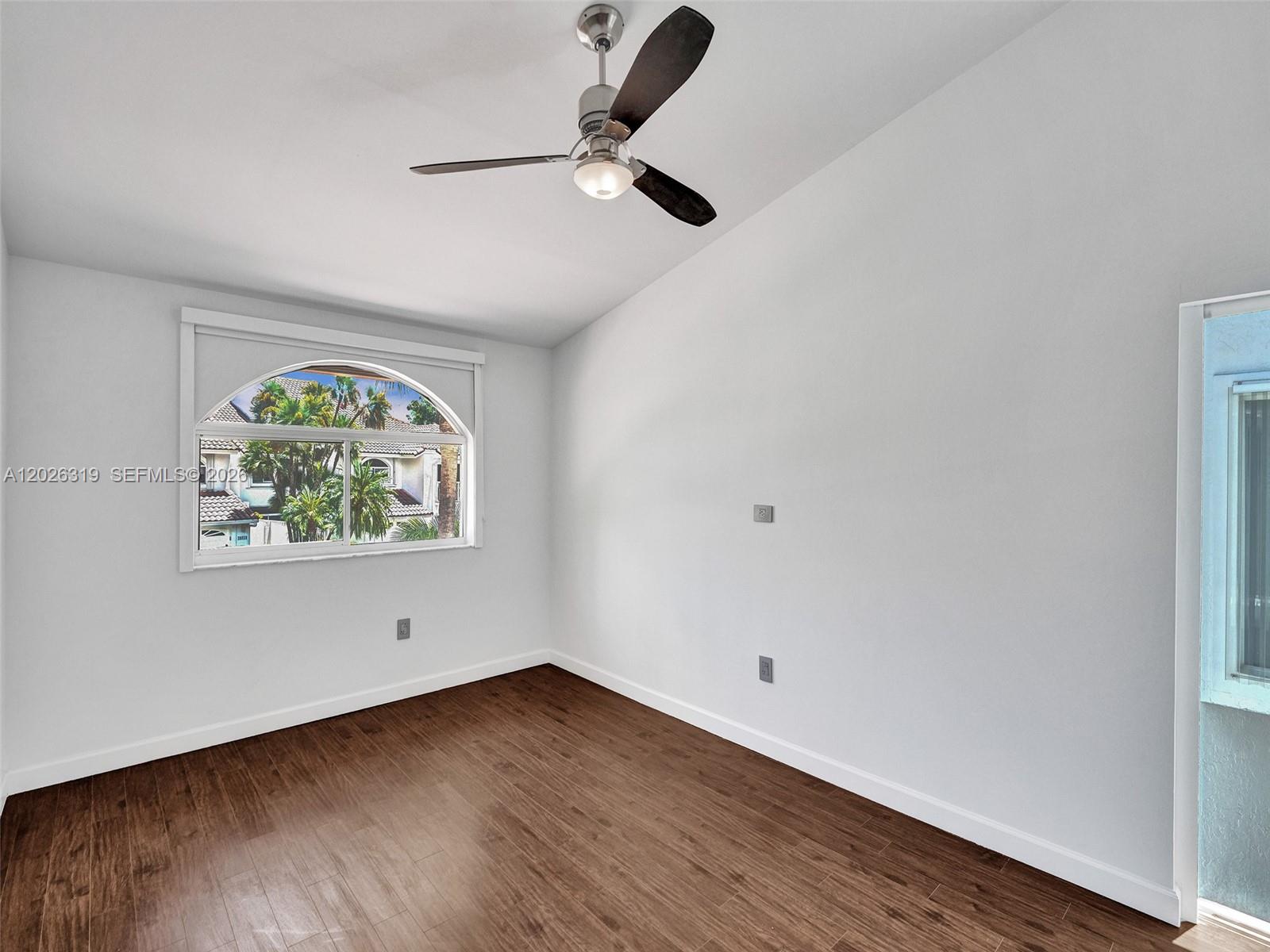 GOLDEN POINTE - Residential Lease