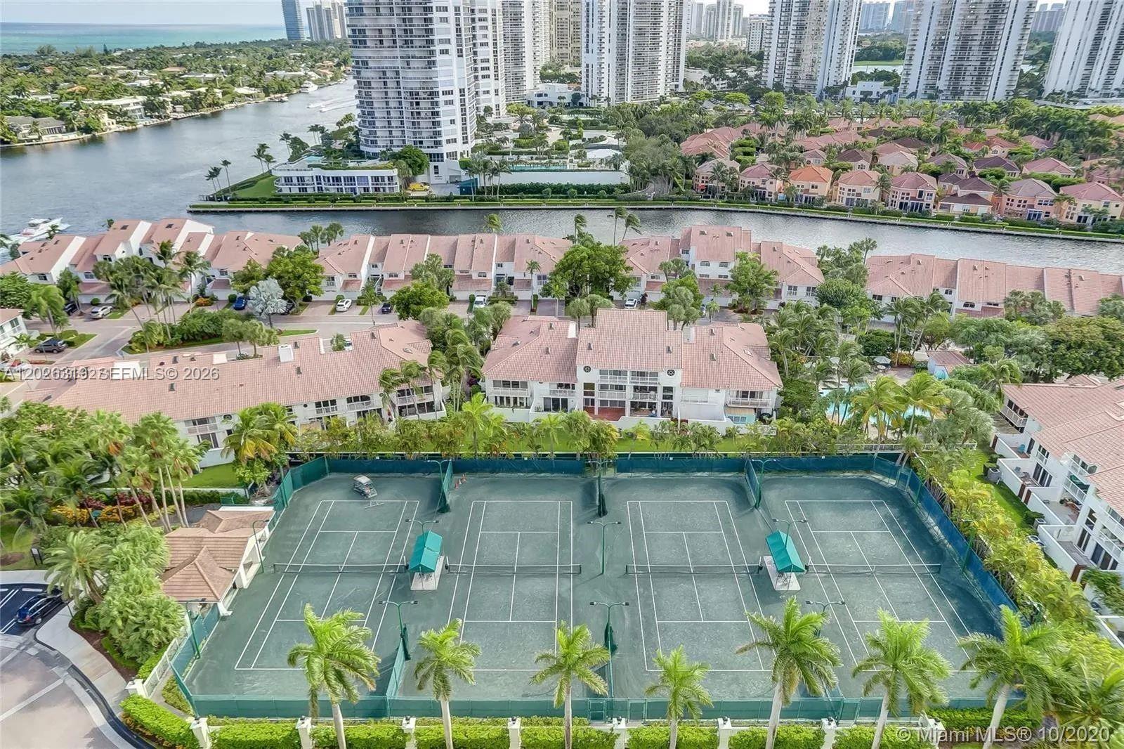 GOLDEN POINTE - Residential Lease