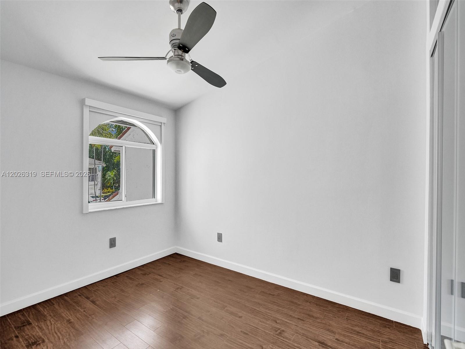 GOLDEN POINTE - Residential Lease