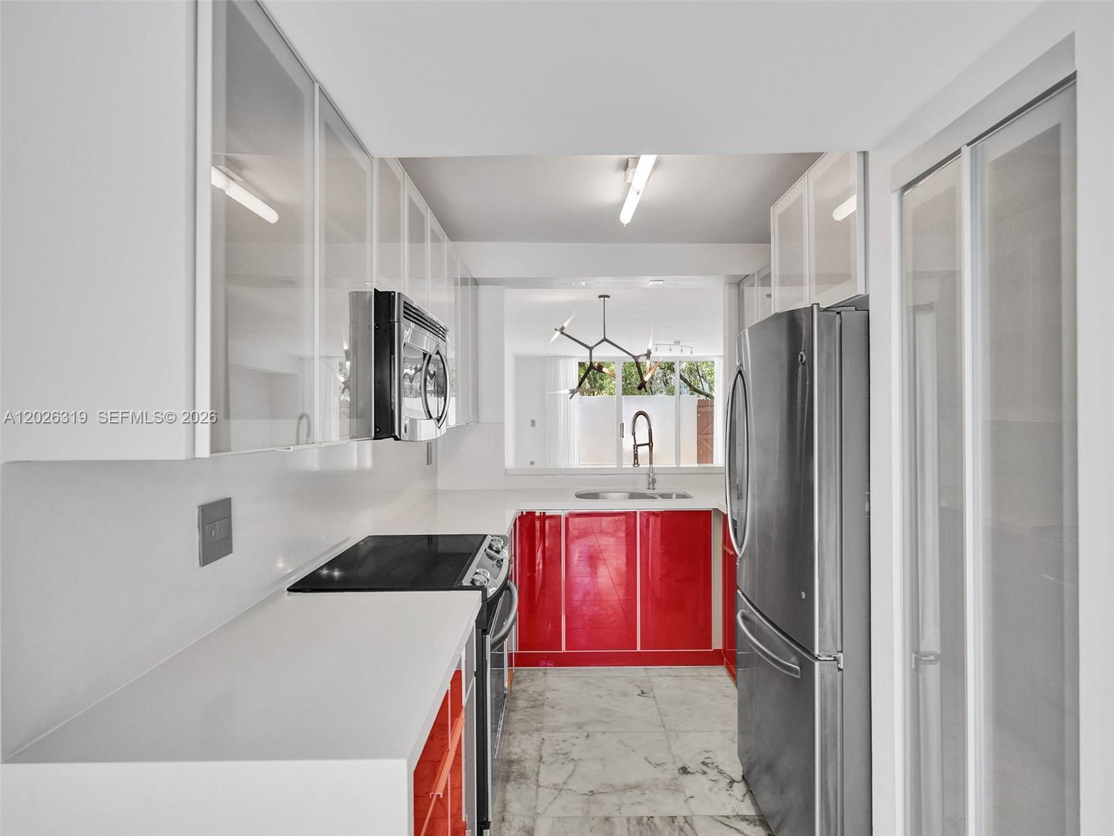 GOLDEN POINTE - Residential Lease