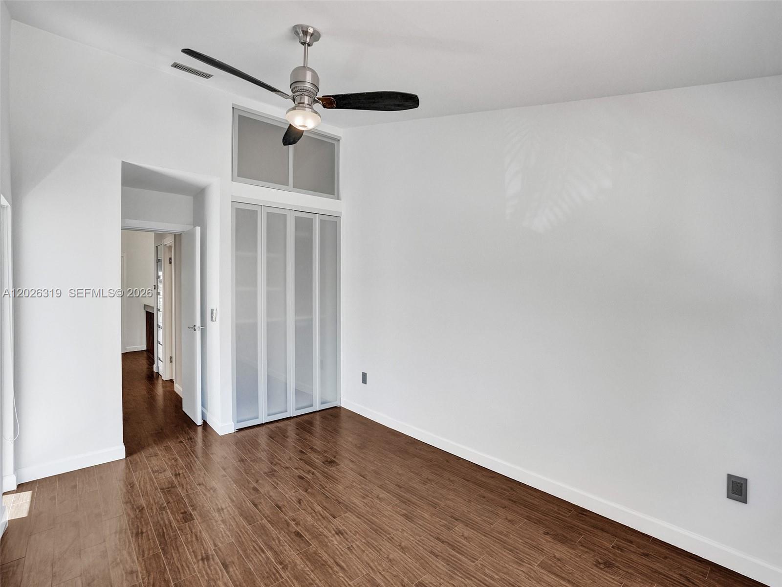 GOLDEN POINTE - Residential Lease
