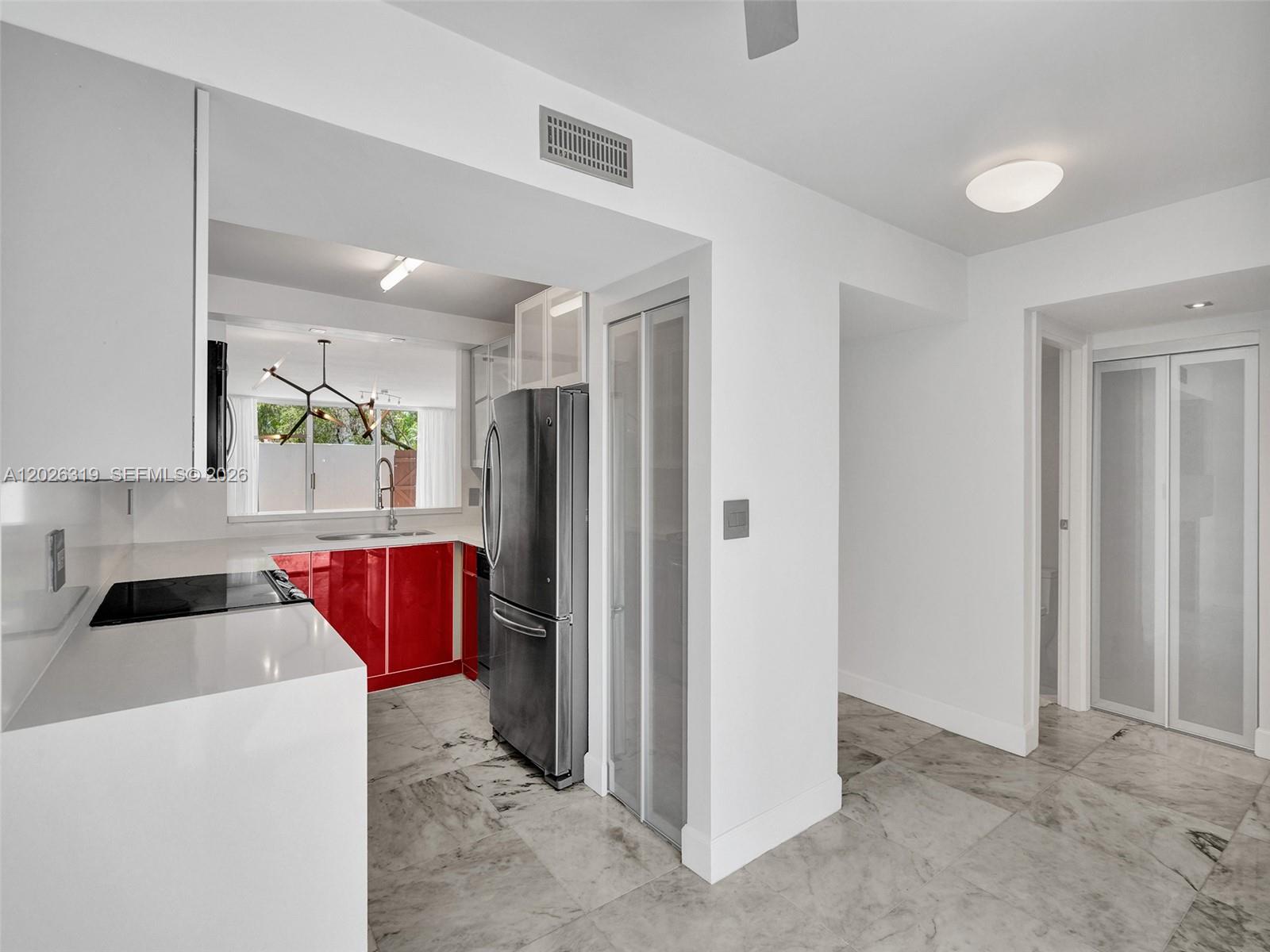GOLDEN POINTE - Residential Lease