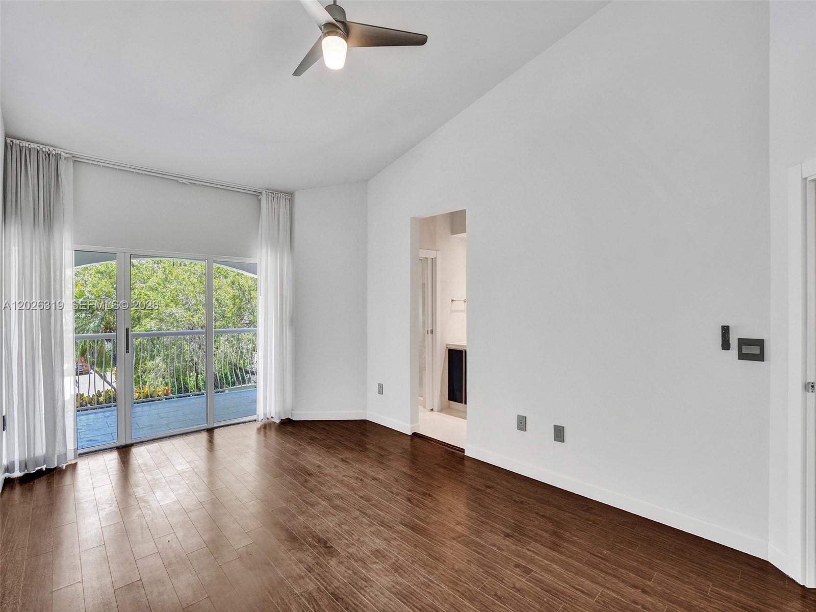 GOLDEN POINTE - Residential Lease