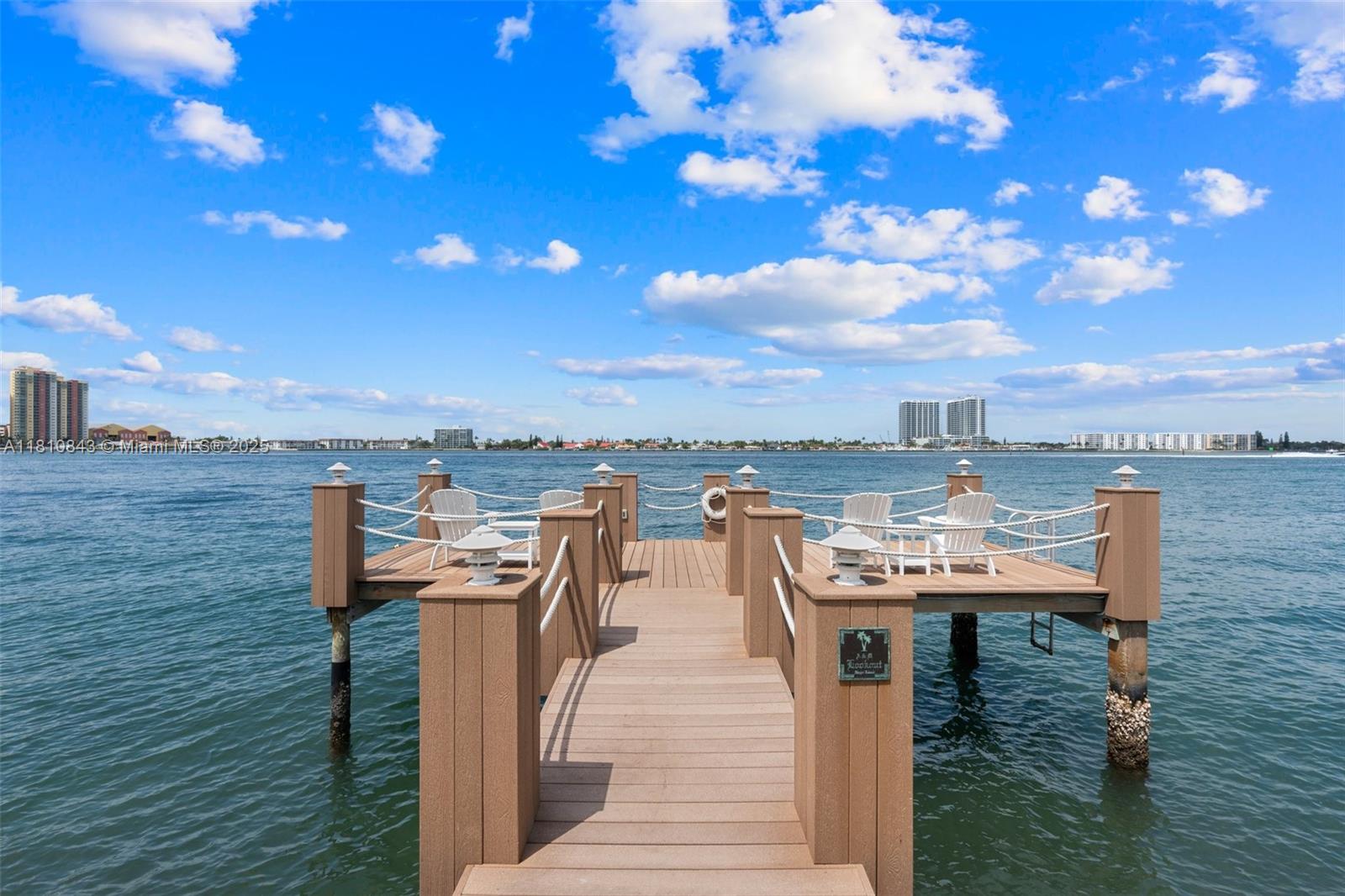 YACHT HARBOR MANOR - Residential