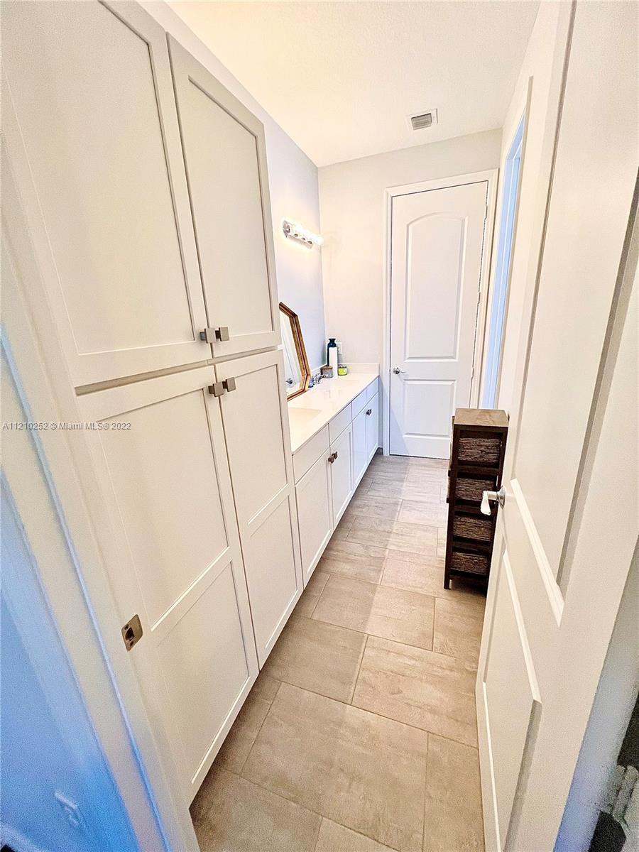 VENETIAN PARC - Residential