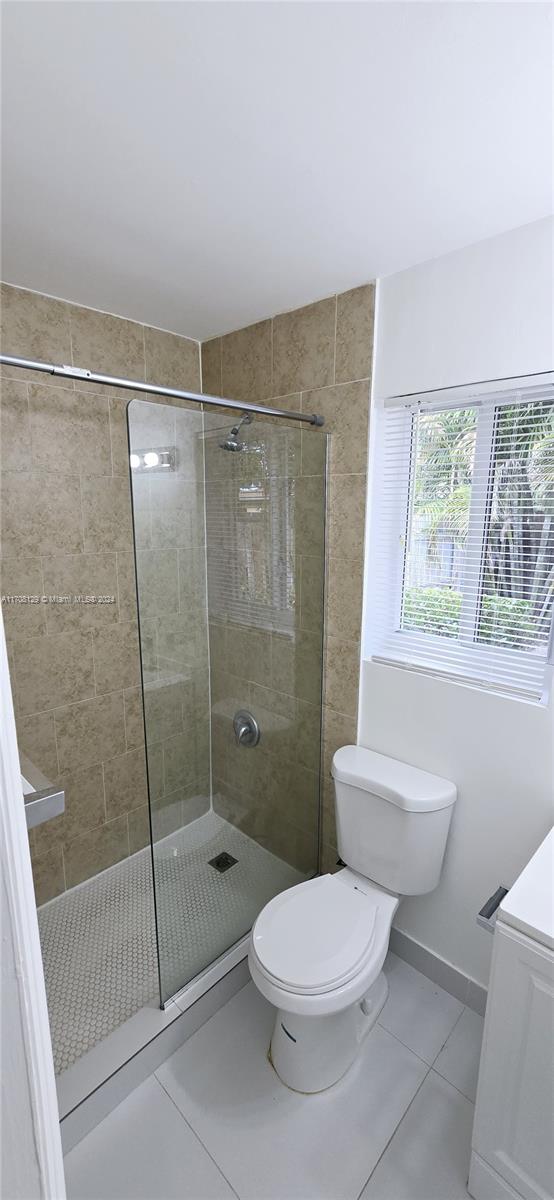 LYONS PARK FIRST ADD - Residential Lease