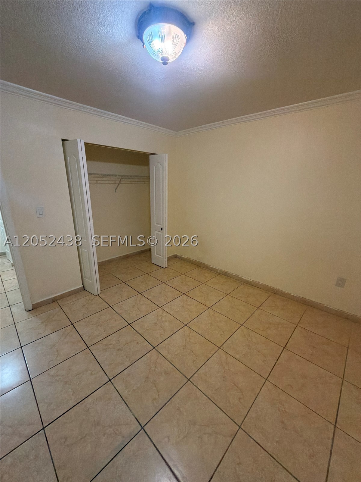GARDEN LAKE TOWERS CONDO - Residential Lease