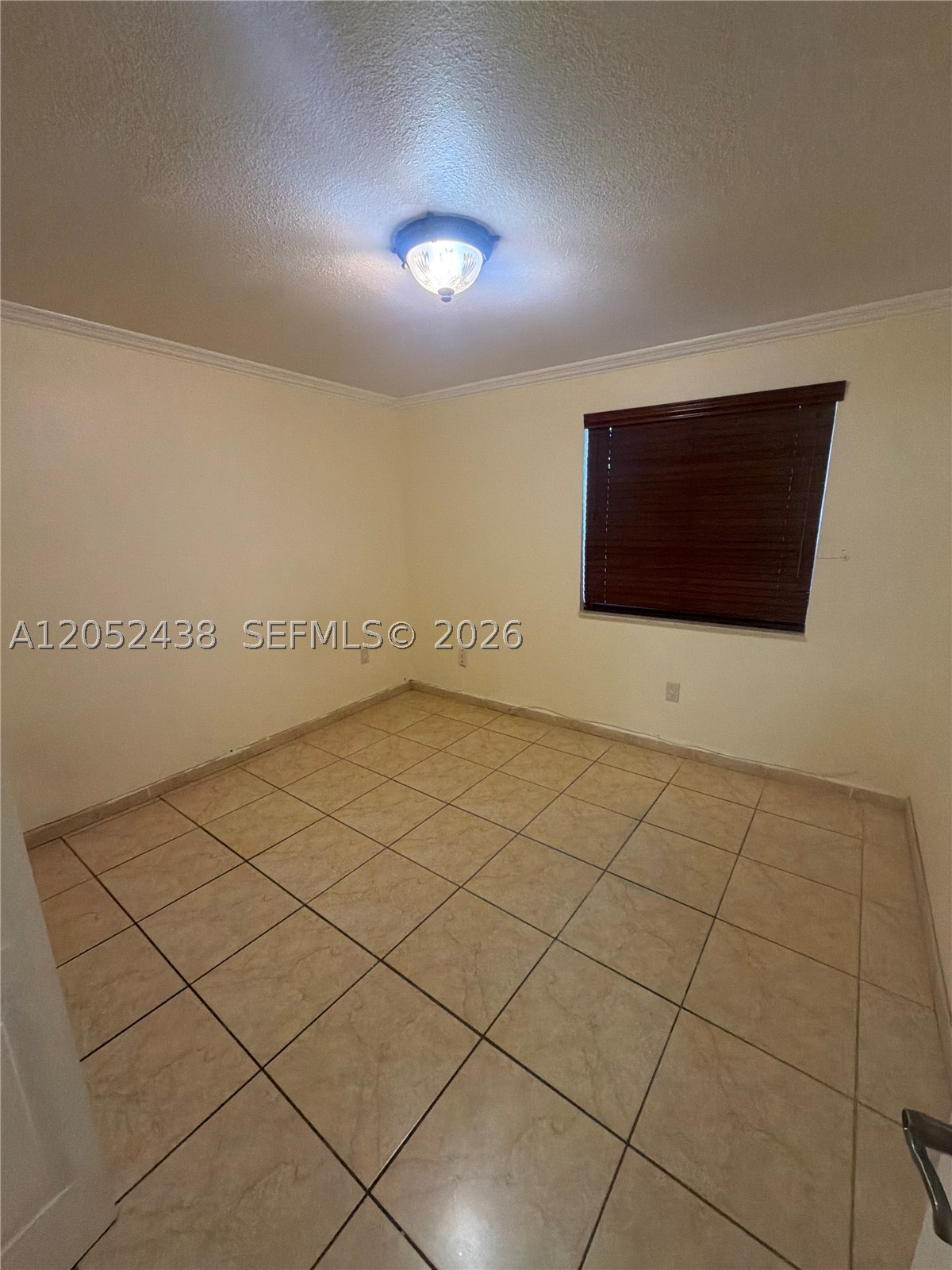 GARDEN LAKE TOWERS CONDO - Residential Lease