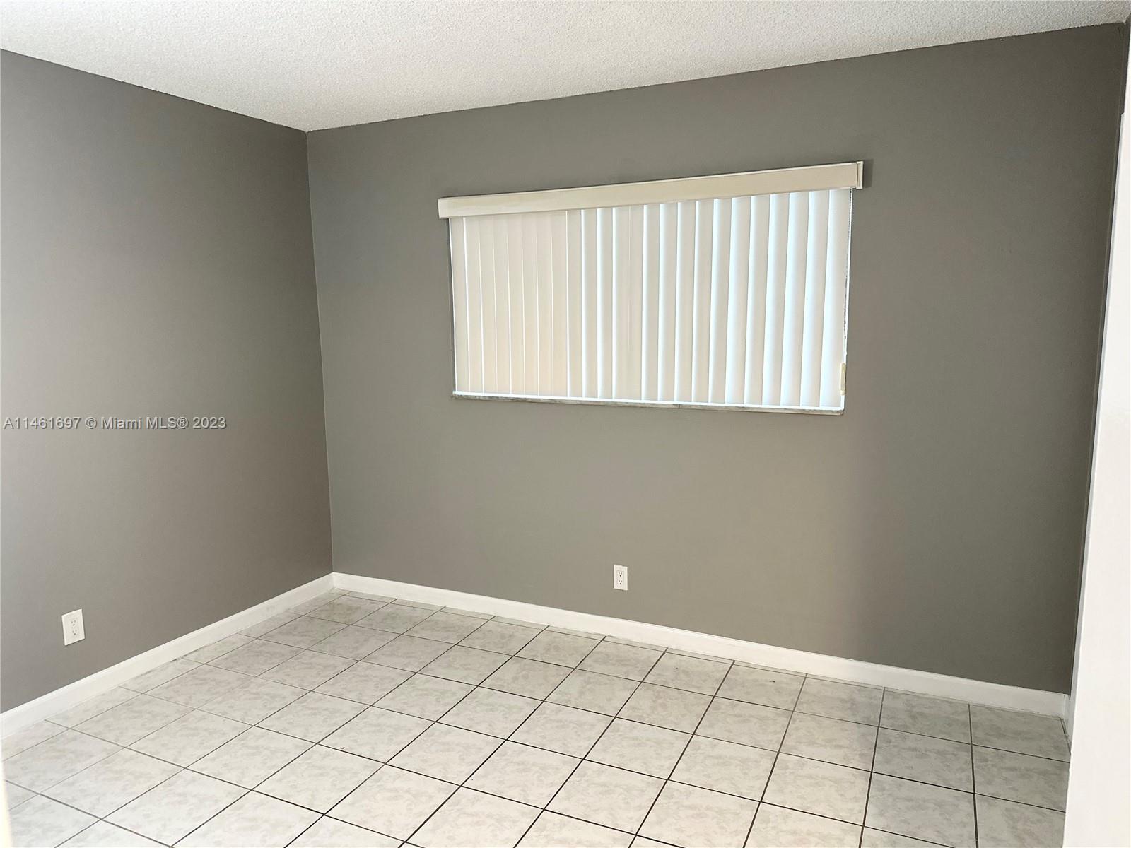 PARKSIDE TOWERS CONDO - Residential Lease